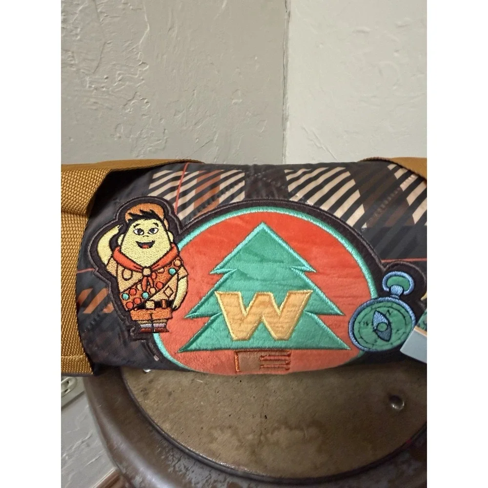 2024 Disney Parks Pixar Up Russell Packable Blanket (66
